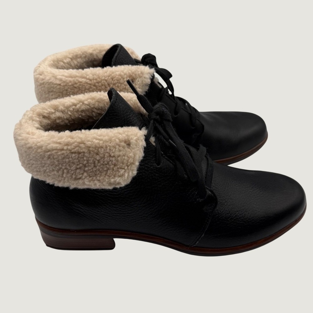 Naot Pali Black Pebbled Leather Shearling Collar Lace Up Ankle Boots Size 39 8.5